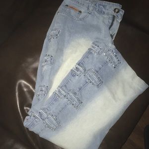 Jeans size 31 cute w rips on the side